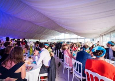 Orangerie-Les invités d'un mariage à La Touchardière