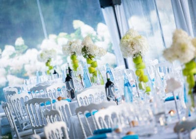 Orangerie-Table décorée pour un mariage