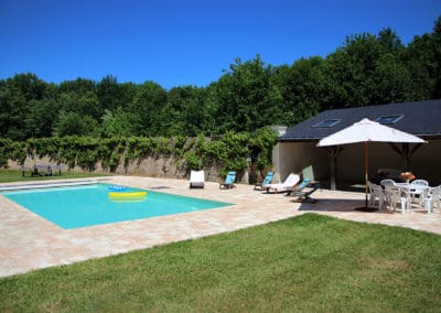 La pelouse et la Treille de Chasselas de la piscine de l'Orangerie